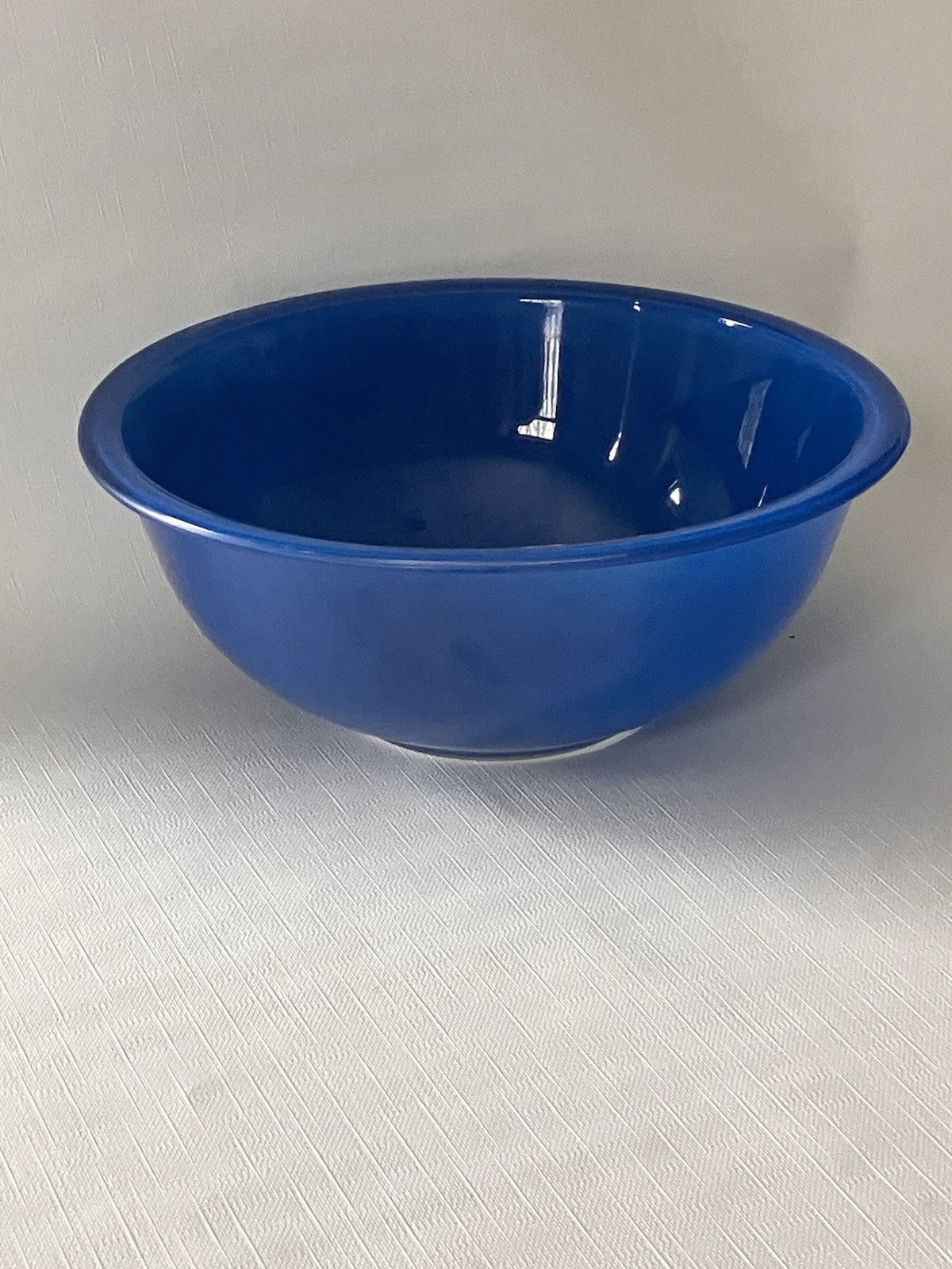 Vintage PYREX Primary/Clear Bottom Bowls-2.5 L; 1 L Blue And Red 1980s
