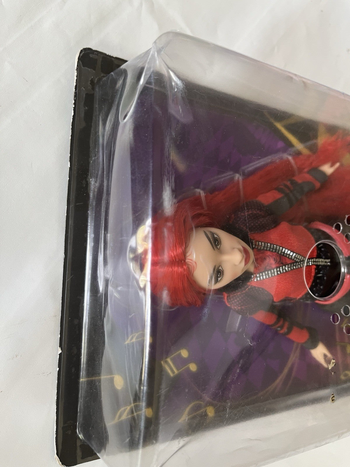 Disney Descendants The Rise of Red Singing Doll Sings Seeing Red New Damaged Box