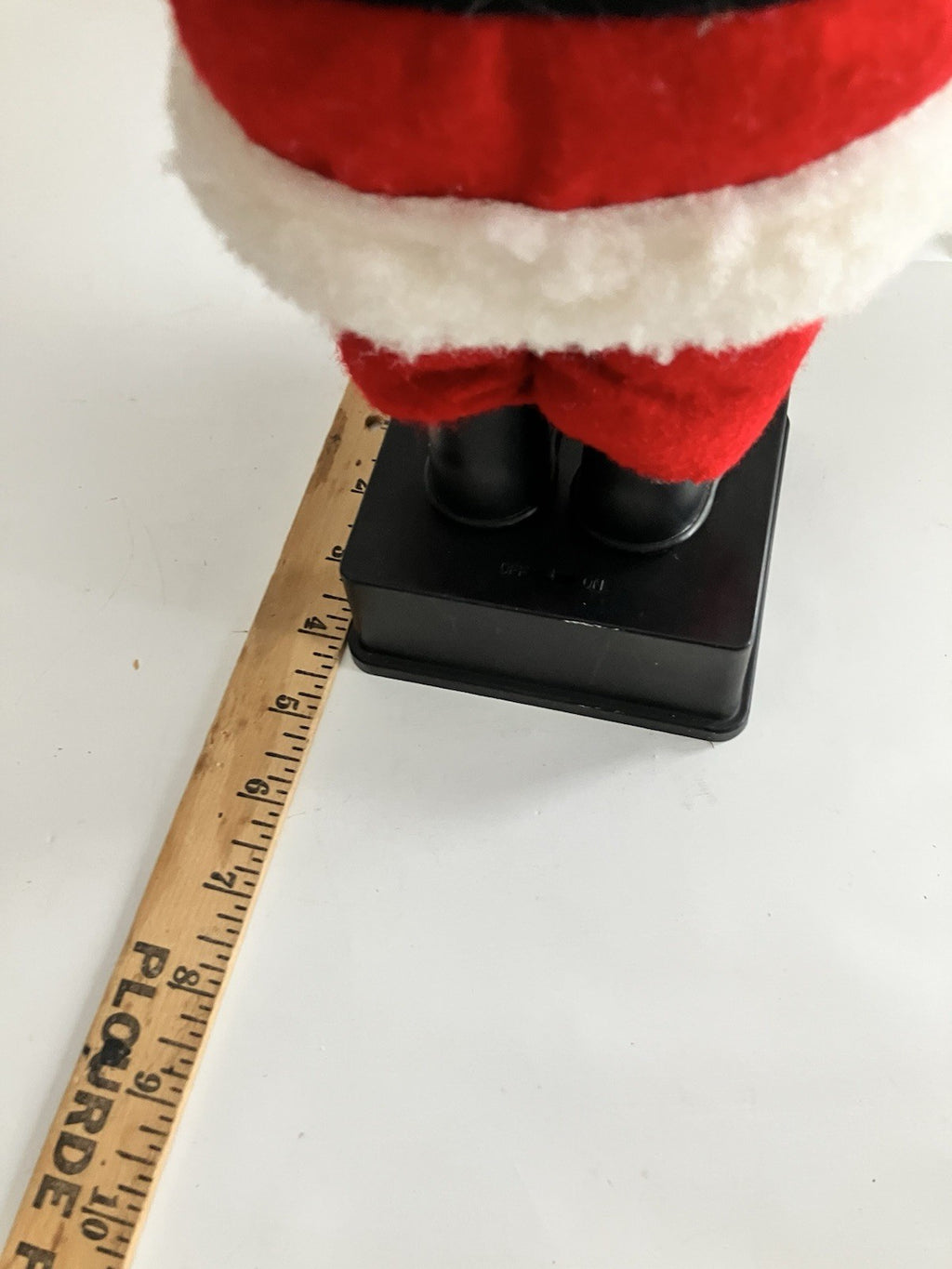 Vintage 1995 Holiday Creations Santa Claus Musical 16" Christmas Figure "Noel "