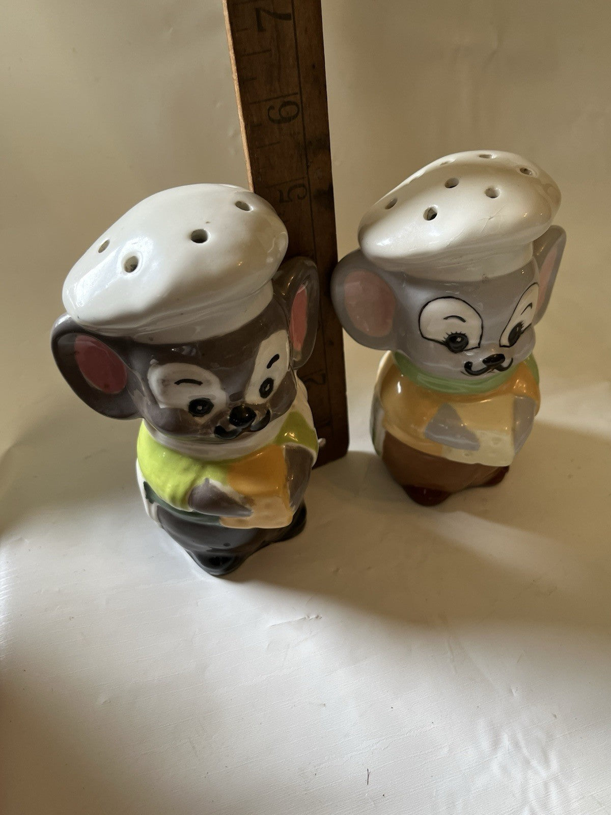 Vintage 1970’s French Mouse Waiter Salt And Pepper Shaker Set 5” Tall