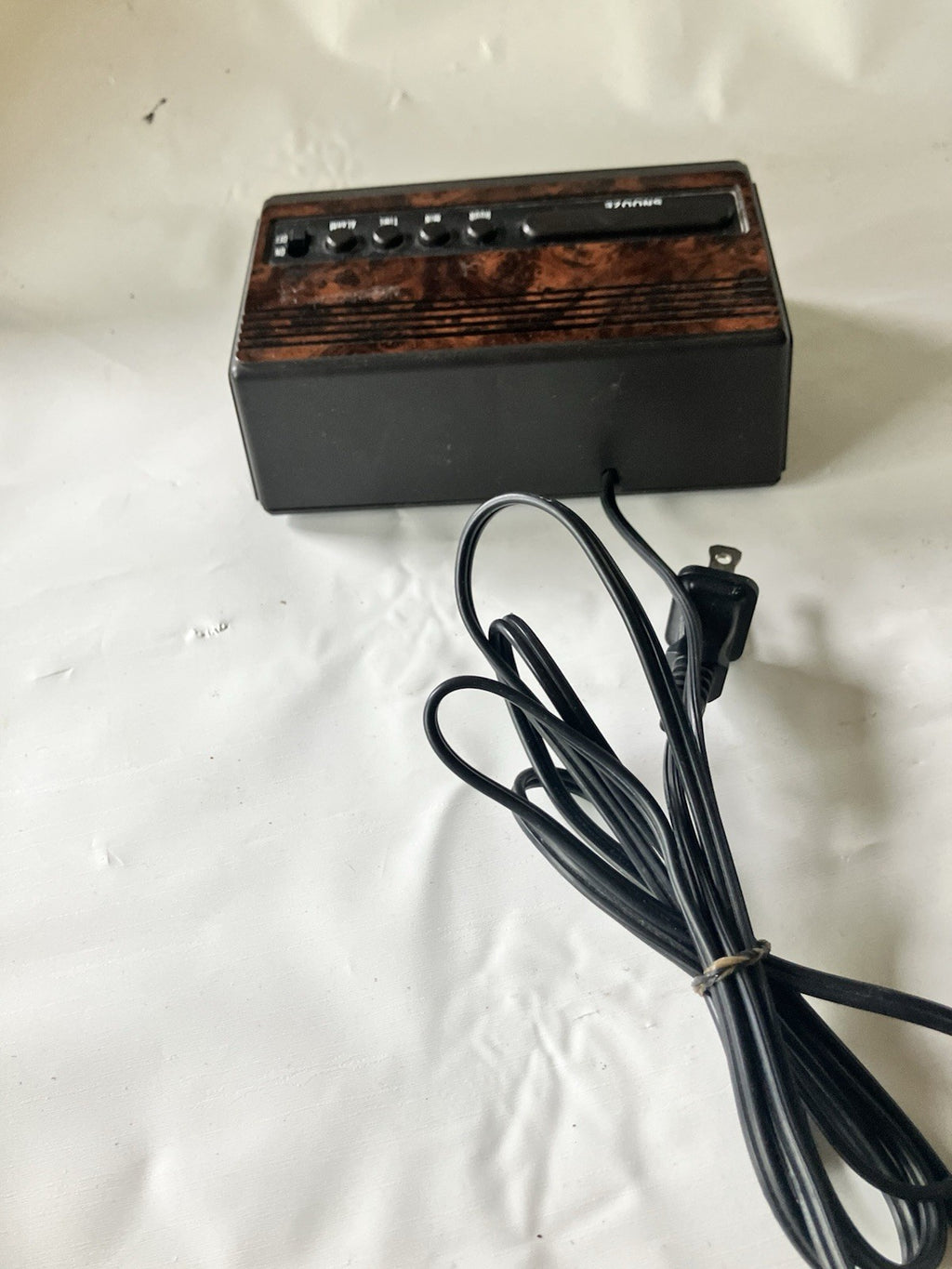 Vintage Elgin Wood tone Electric Analog Bedside Alarm Click Working Condition