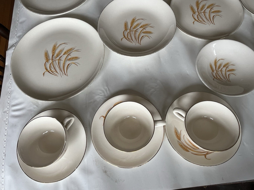 Homer Laughlin Mixed LotGolden Wheat Gold Trim Plates Bowls Serving Dish 23 Pc
