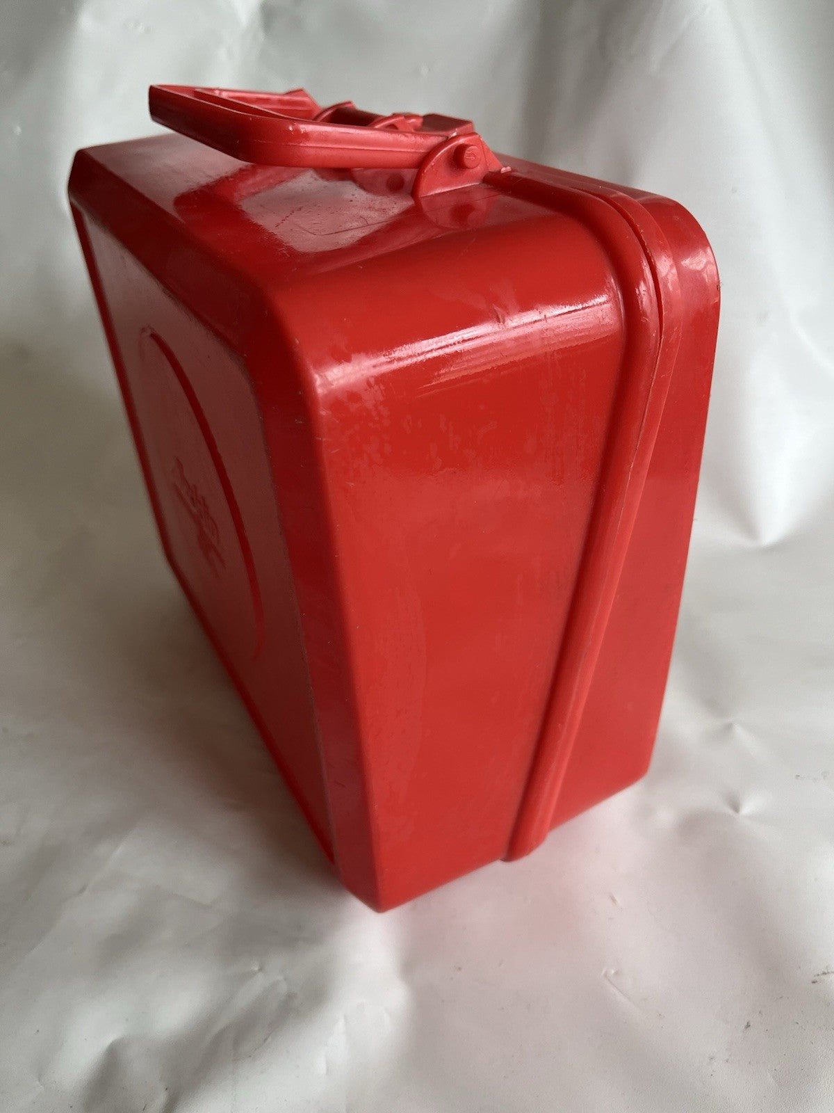 Retro 1990’s Red Aladdin Lunchbox Of Disney Hunchback Of Notre Dame