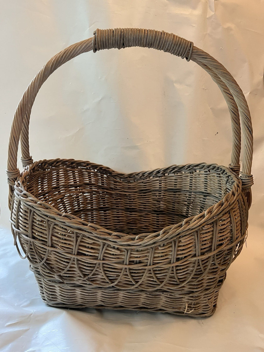 Vintage Large Gathering Basket With Rectangle Bottom, Unique Details, GUC
