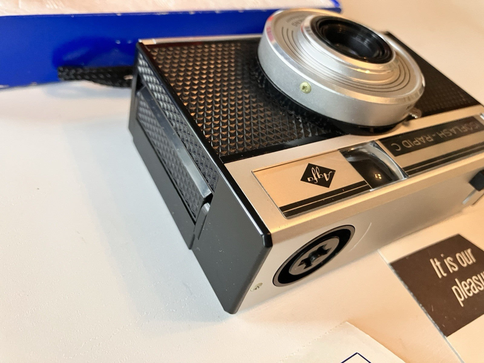 Vintage Agfa Isoflash Rapid C Instant Loading Camera with Box, Flashcube & More