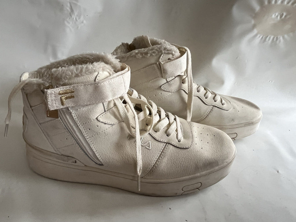 Women’s Size 10 High Top White FILA Leather Sneakers With Fleece, Zipper, GUC
