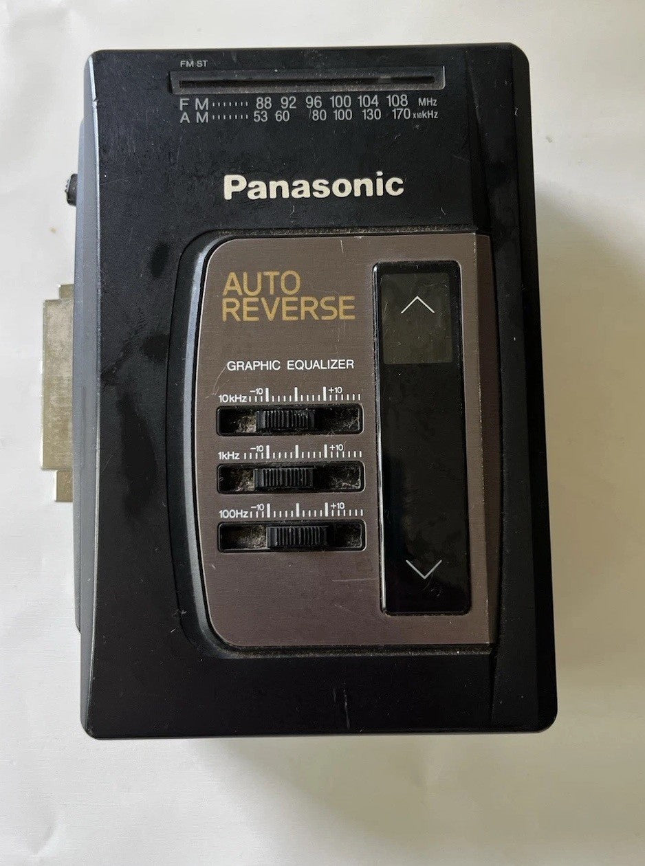 Panasonic RQ-V151  Portable AM / FM / Auto Reverse Cassette Player Works!!