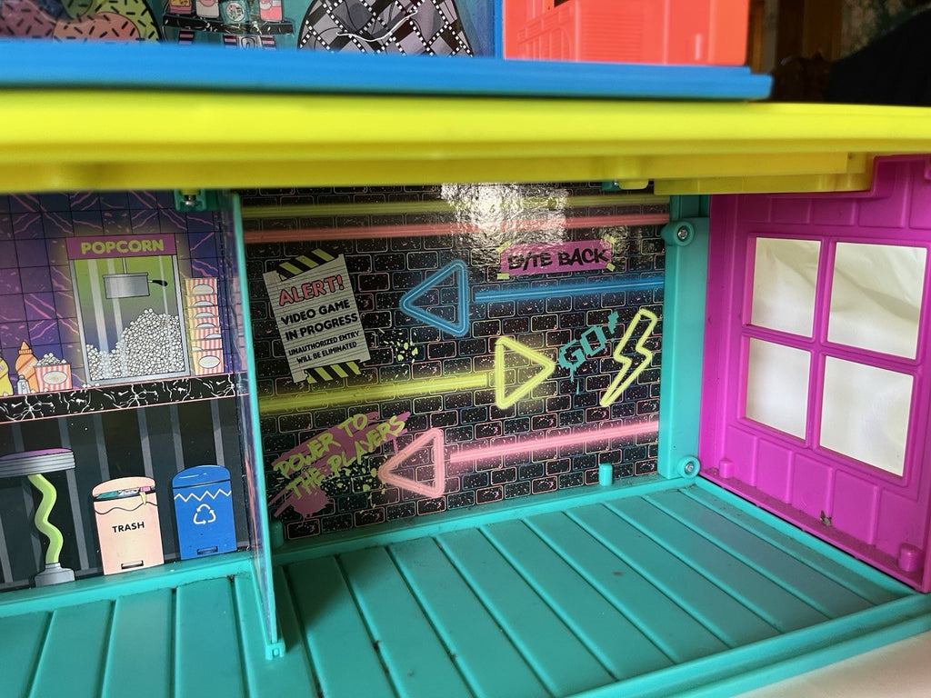 L.O.L. Surprise! Clubhouse Remix Playset Partial Set PHOTOS For Details