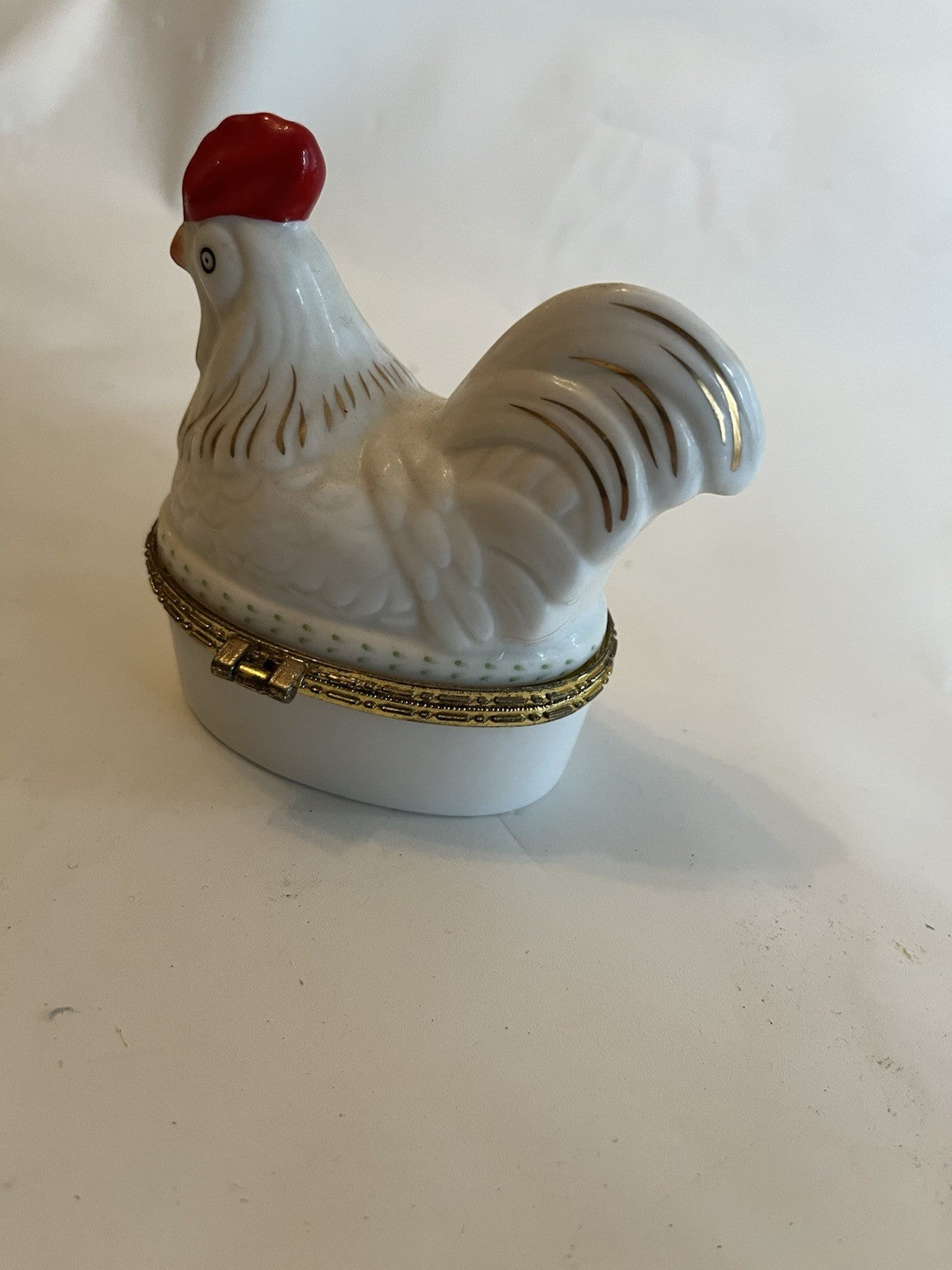 Vintage Chicken Hen Trinket Dish With Trunk Style Opening; Gold Tone Rim
