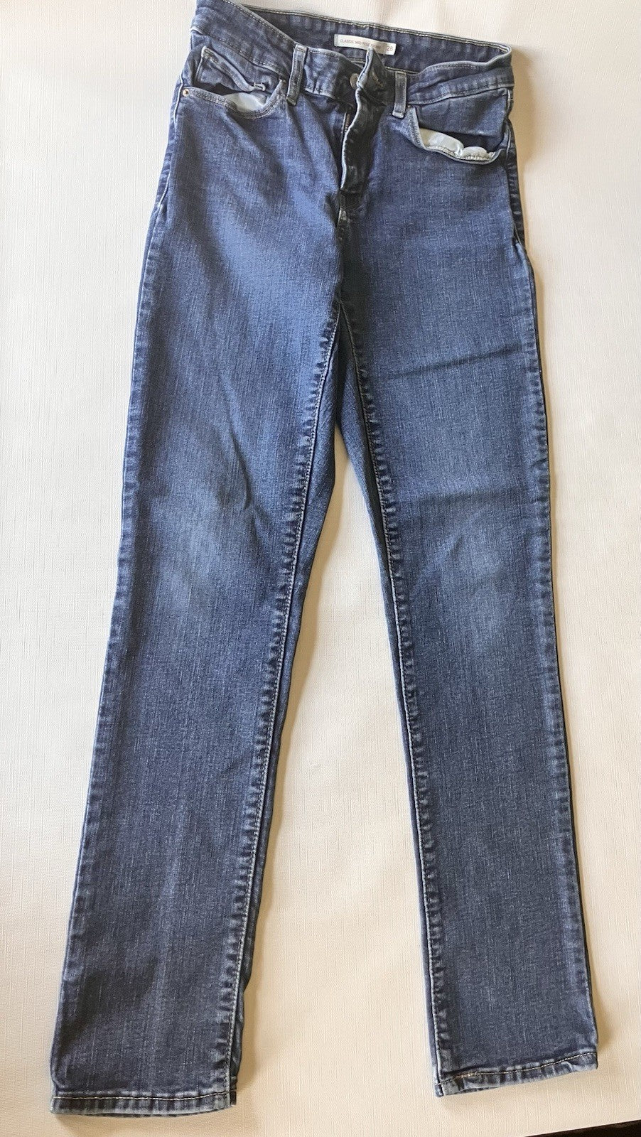 Pair Of Levis Women’s 27x30/ 28x30 Skinny Jeans