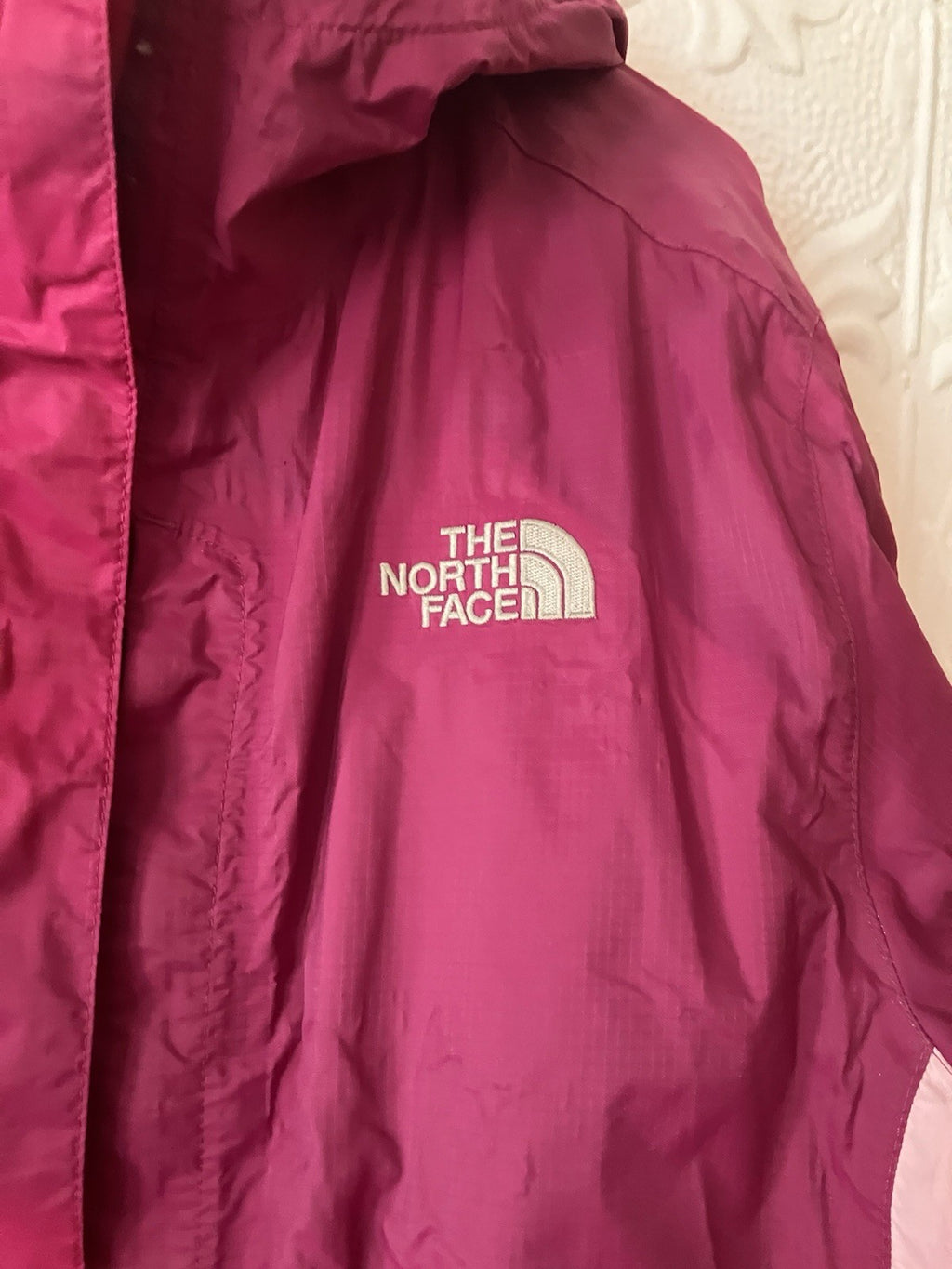 Women’s Pink Two tone  North Face Large Rain  Lightweight Jacket.