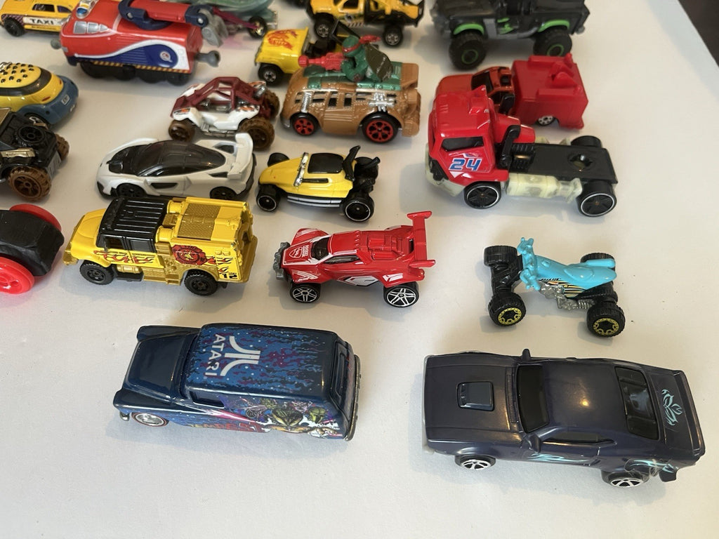 Lot of Hotwheels/Matchbox Cars Ninja Turtles/Atari/Jeep/Police