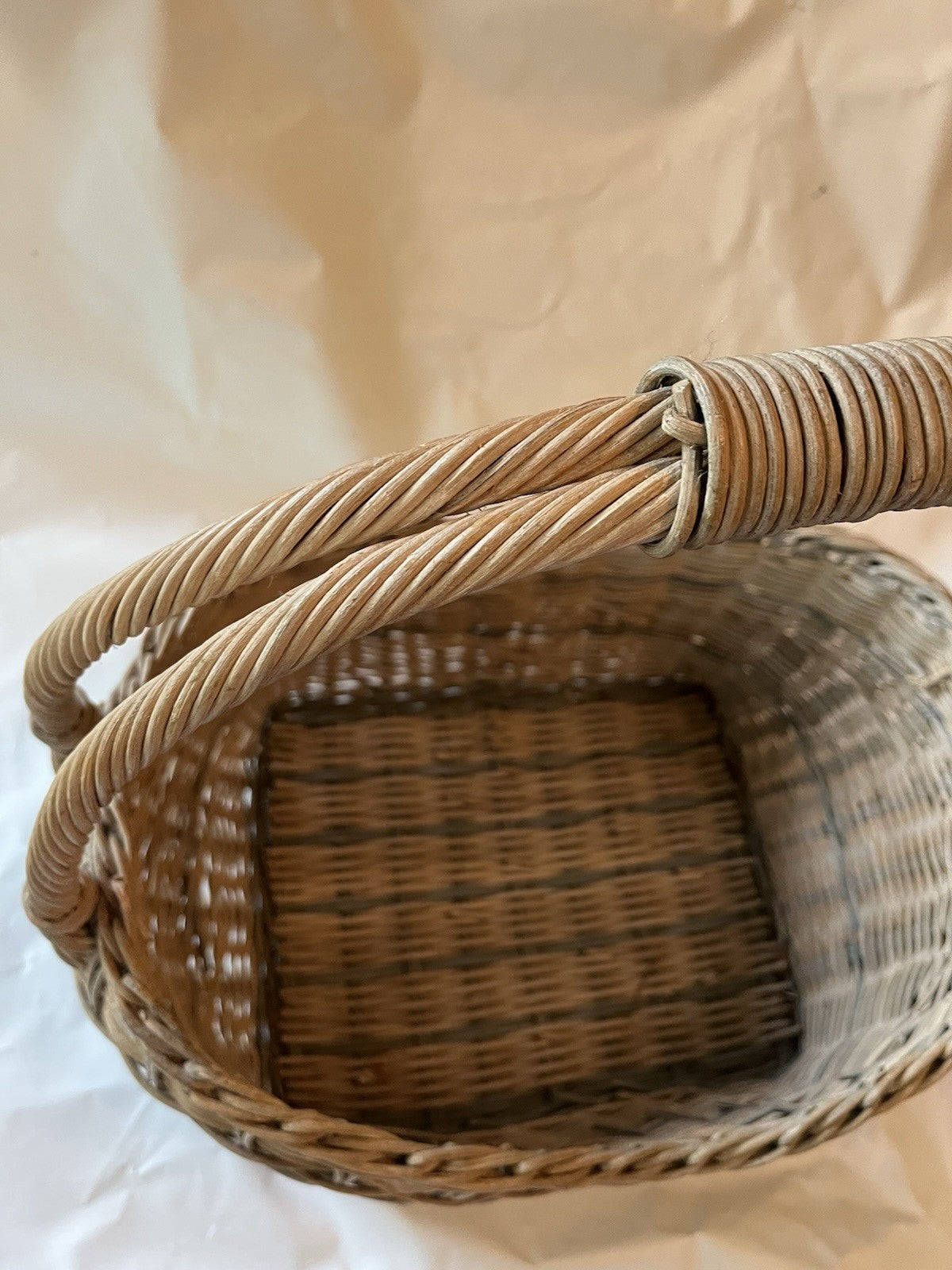 Vintage Large Gathering Basket With Rectangle Bottom, Unique Details, GUC