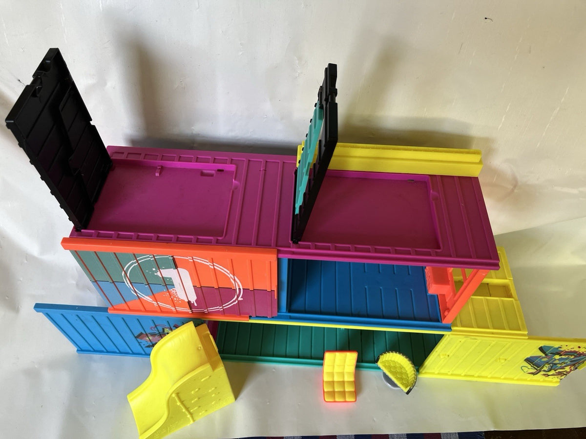L.O.L. Surprise! Clubhouse Remix Playset Partial Set PHOTOS For Details