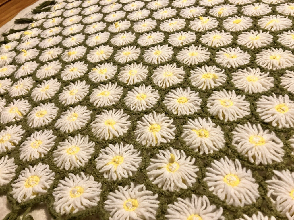 Vintage Daisy Chain Blanket Twin Size Crochet Topper Blanket 60” Long EVC