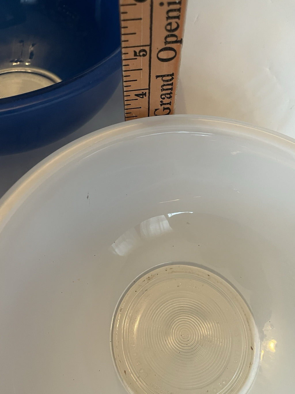 Vintage Pyrex Nesting Bowls Set Red White Blue Collectible 322, 323, 325