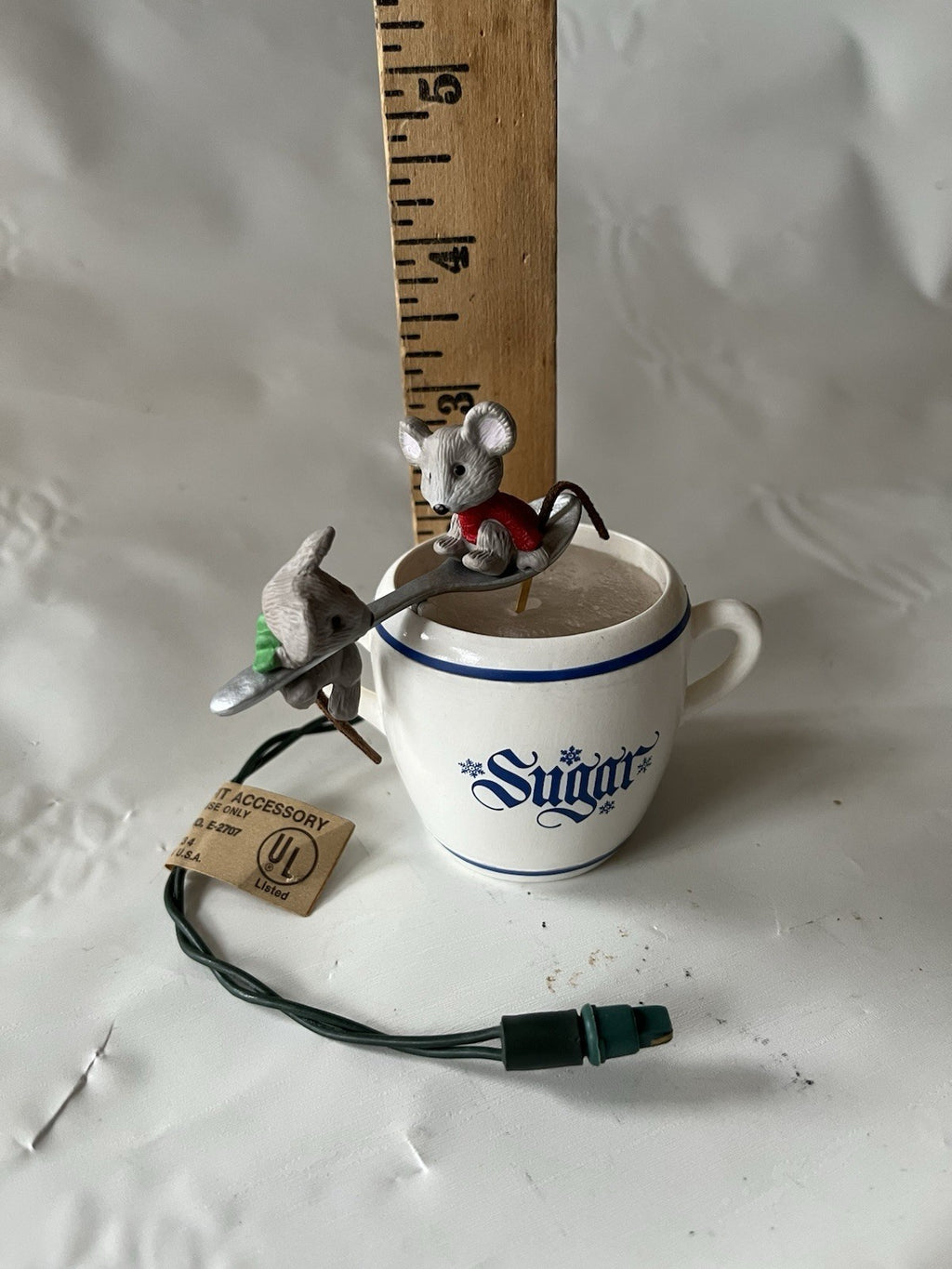 Hallmark LOVING SPOONFUL  1989  Magic: Light & Motion Decoration; See Photos