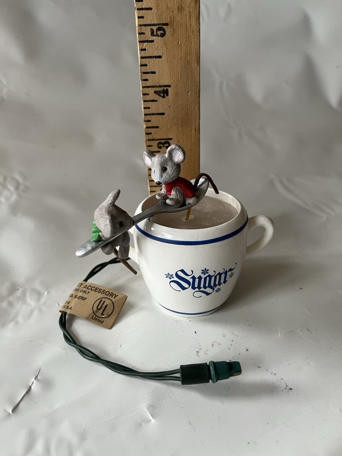 Hallmark LOVING SPOONFUL  1989  Magic: Light & Motion Decoration; See Photos