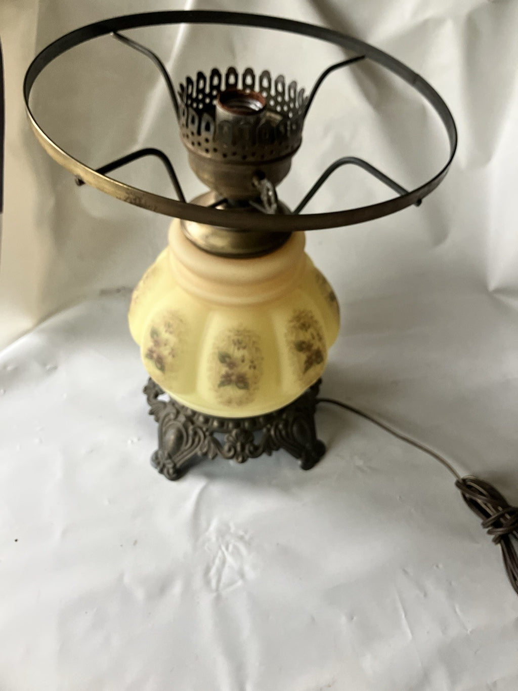 Vintage Hurricane GWTW Electric Lamp Yellow Hand painted Florals Base Only WORKS