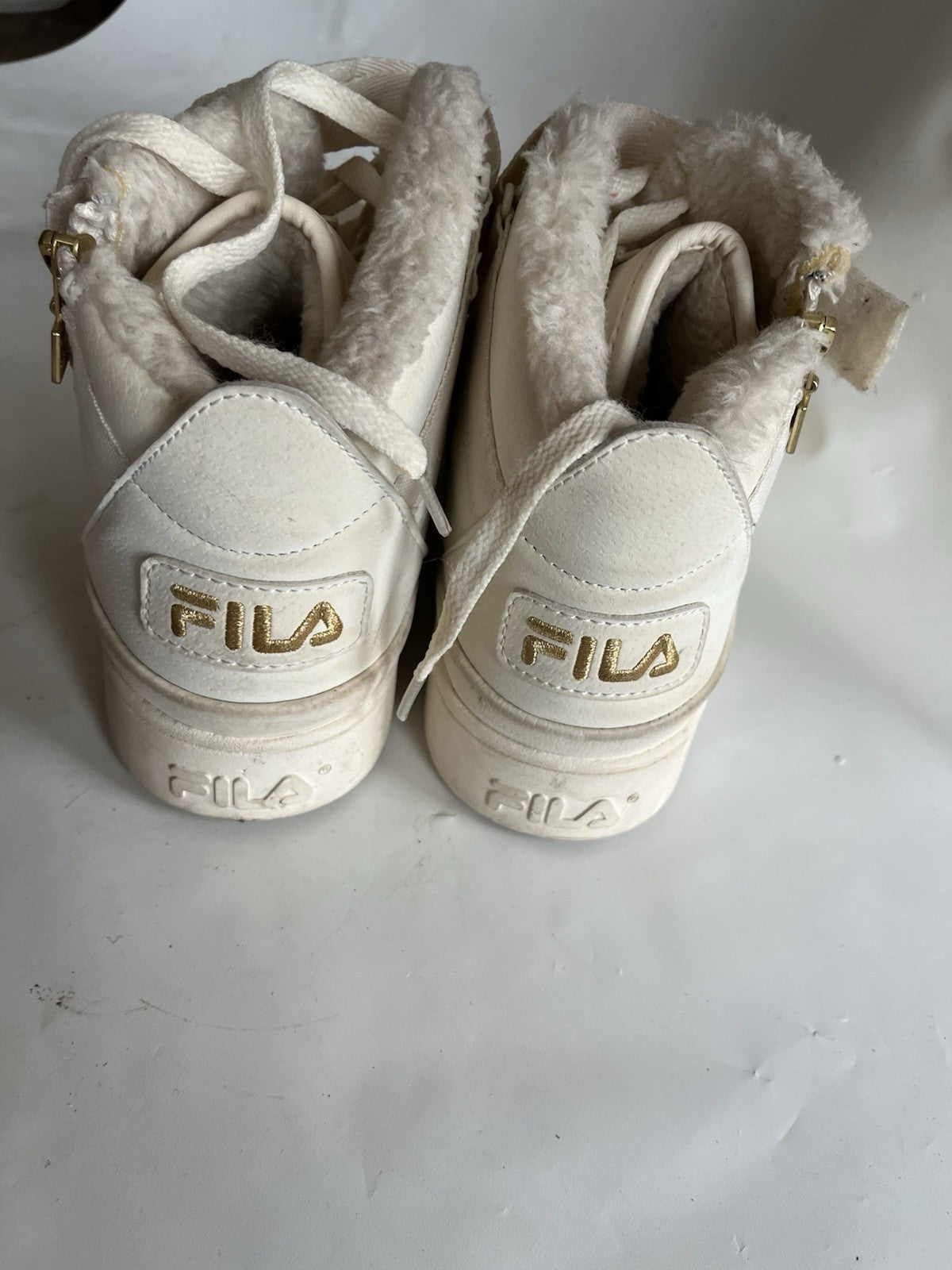 Women’s Size 10 High Top White FILA Leather Sneakers With Fleece, Zipper, GUC