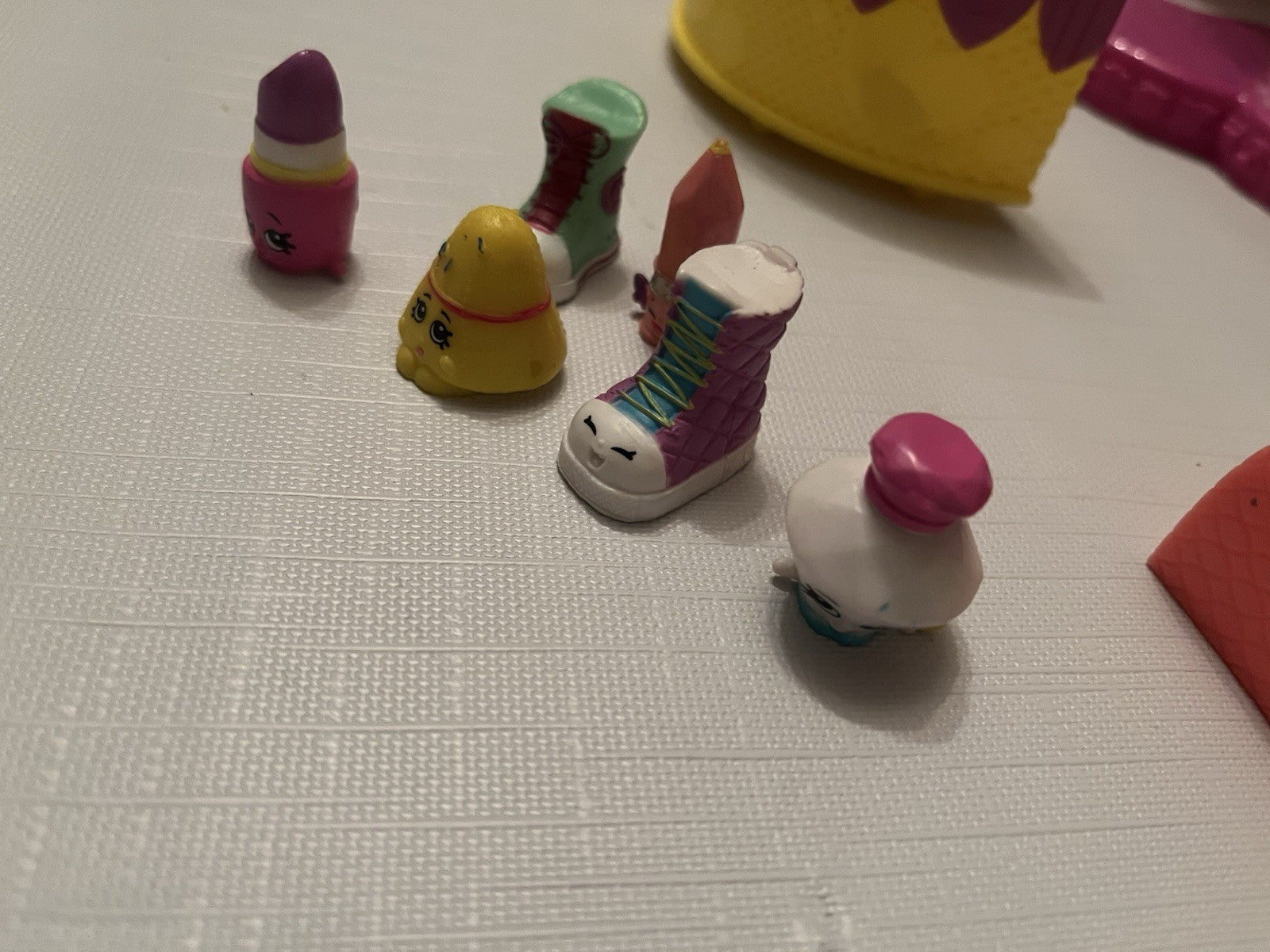 Season 3 Lot Shopkins Fashion Boutique And Hula Hut EUC 12 Total Figures