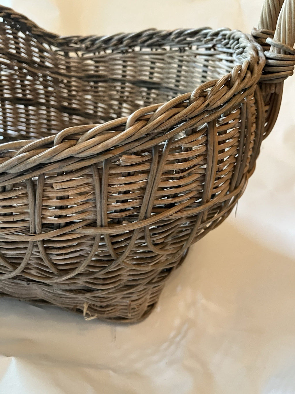 Vintage Large Gathering Basket With Rectangle Bottom, Unique Details, GUC