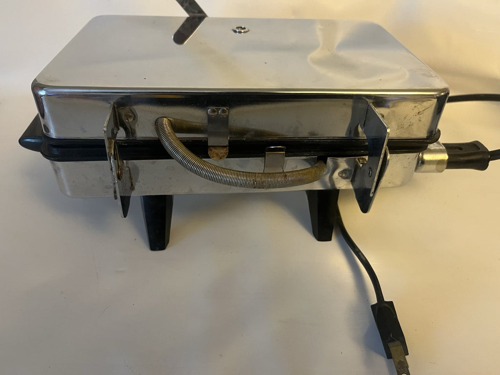 Rival MFG. Co. Waffle/Grill Model No. 92T/1