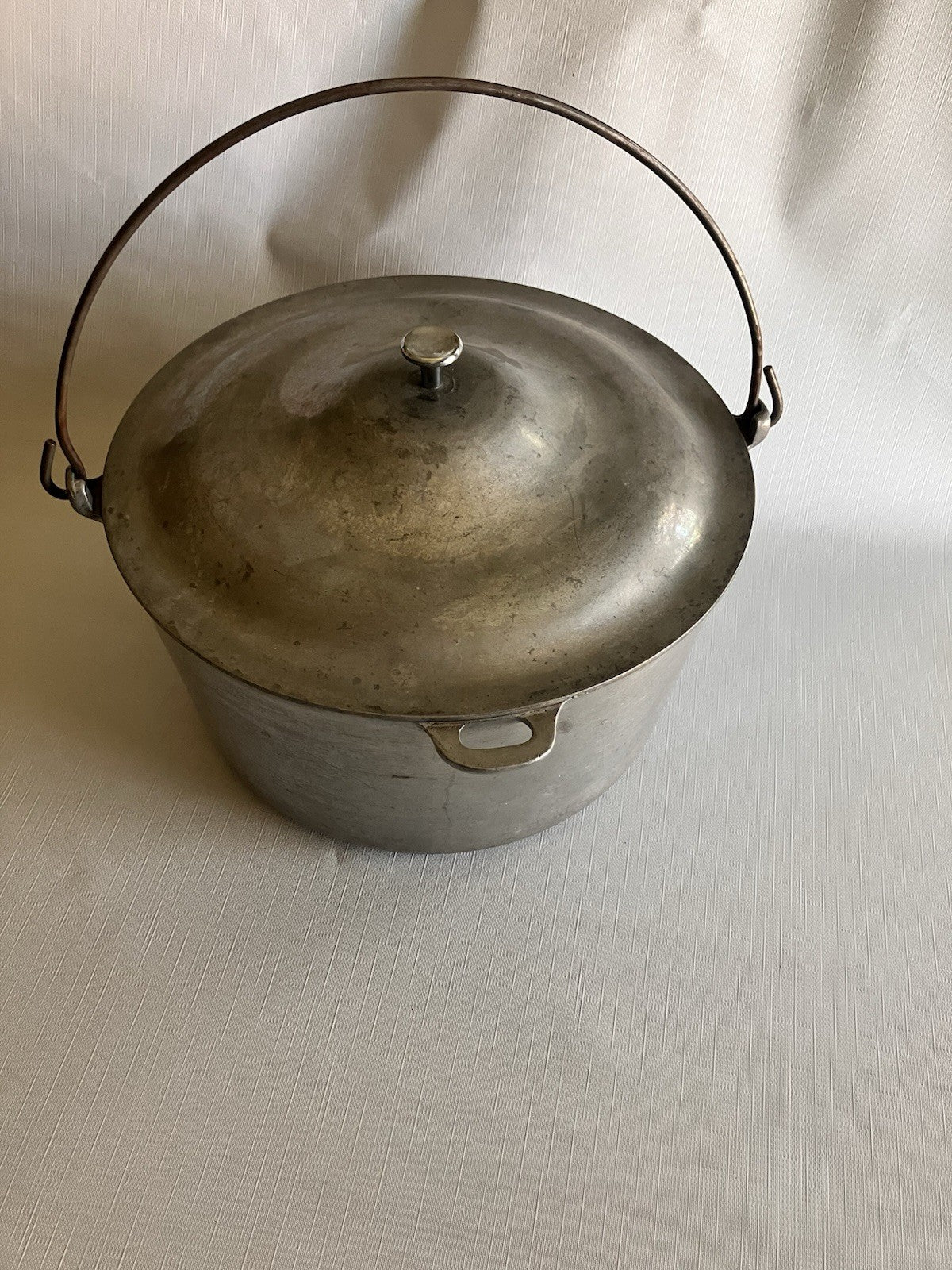 True Vintage CLUB Aluminum 4 Quart Stock Pot/Dutch Oven with Lid and Bale Handle
