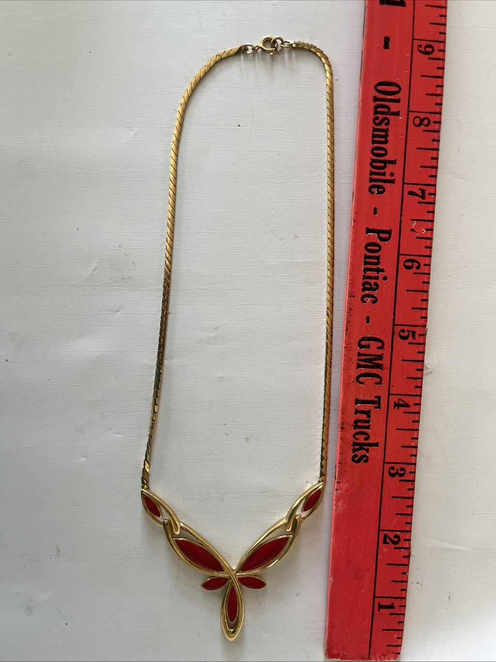 Vintage 1980s Trifari Red Enameled Gold Tone Collar Necklace