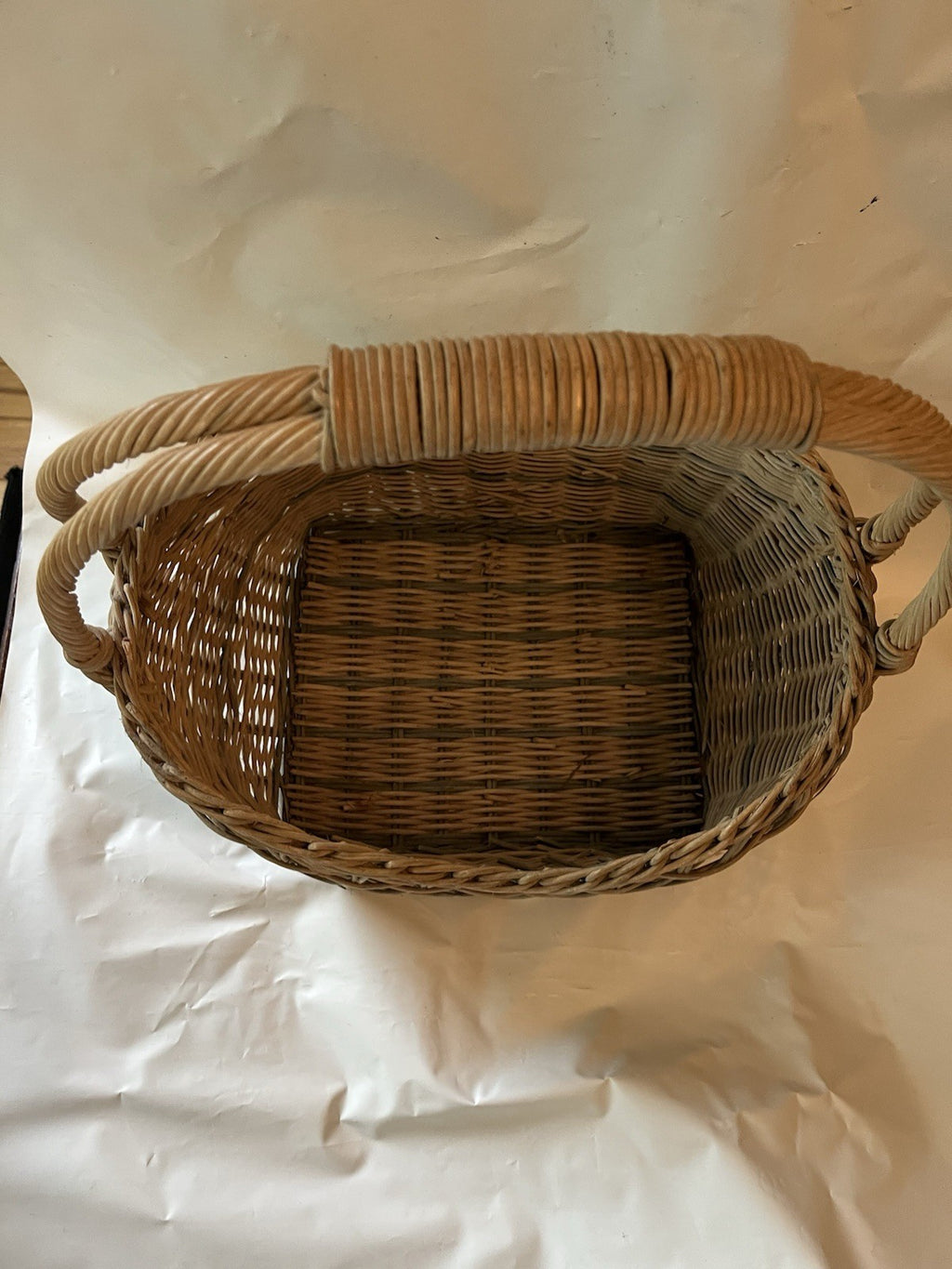 Vintage Large Gathering Basket With Rectangle Bottom, Unique Details, GUC