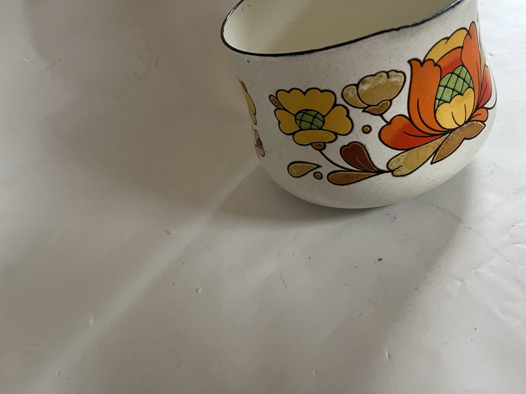 Vintage Country Flowers Sauce Pan Pot 1 Qt Sanko Ware Porcelain Enamel Japan