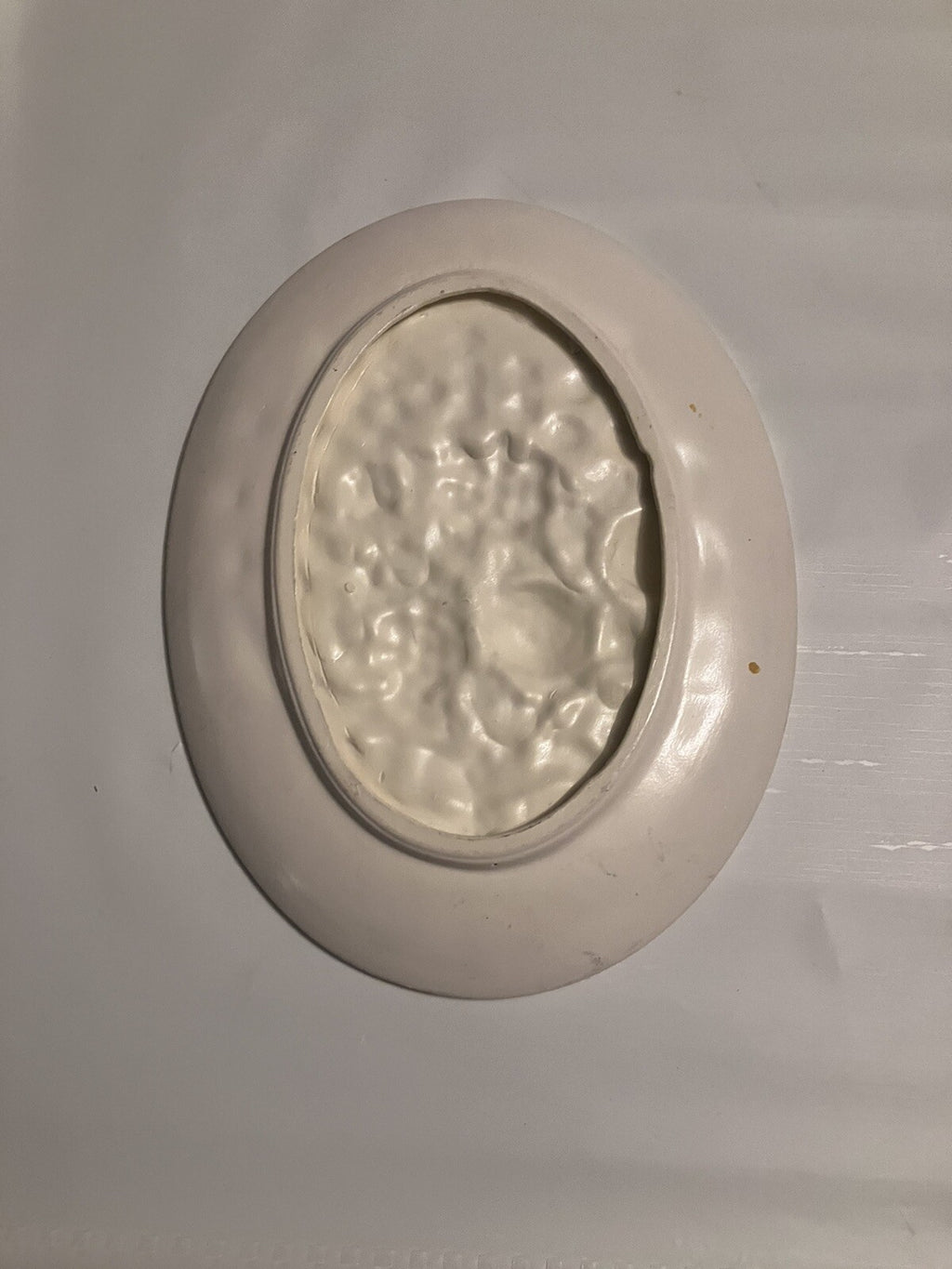 Vintage 1970s Atlantic Mold Flower Ceramic Wall Hanging EVC