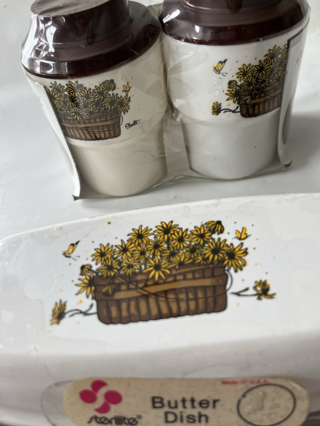 Vintage NOS Sterlite Daisy S/P Shaker And Butter Dish