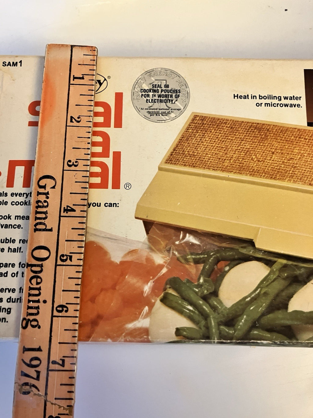 Vintage Dazey Seal-a-Meal Food Vacuum Sealer NOS with Seal Bags Works USA 1970s