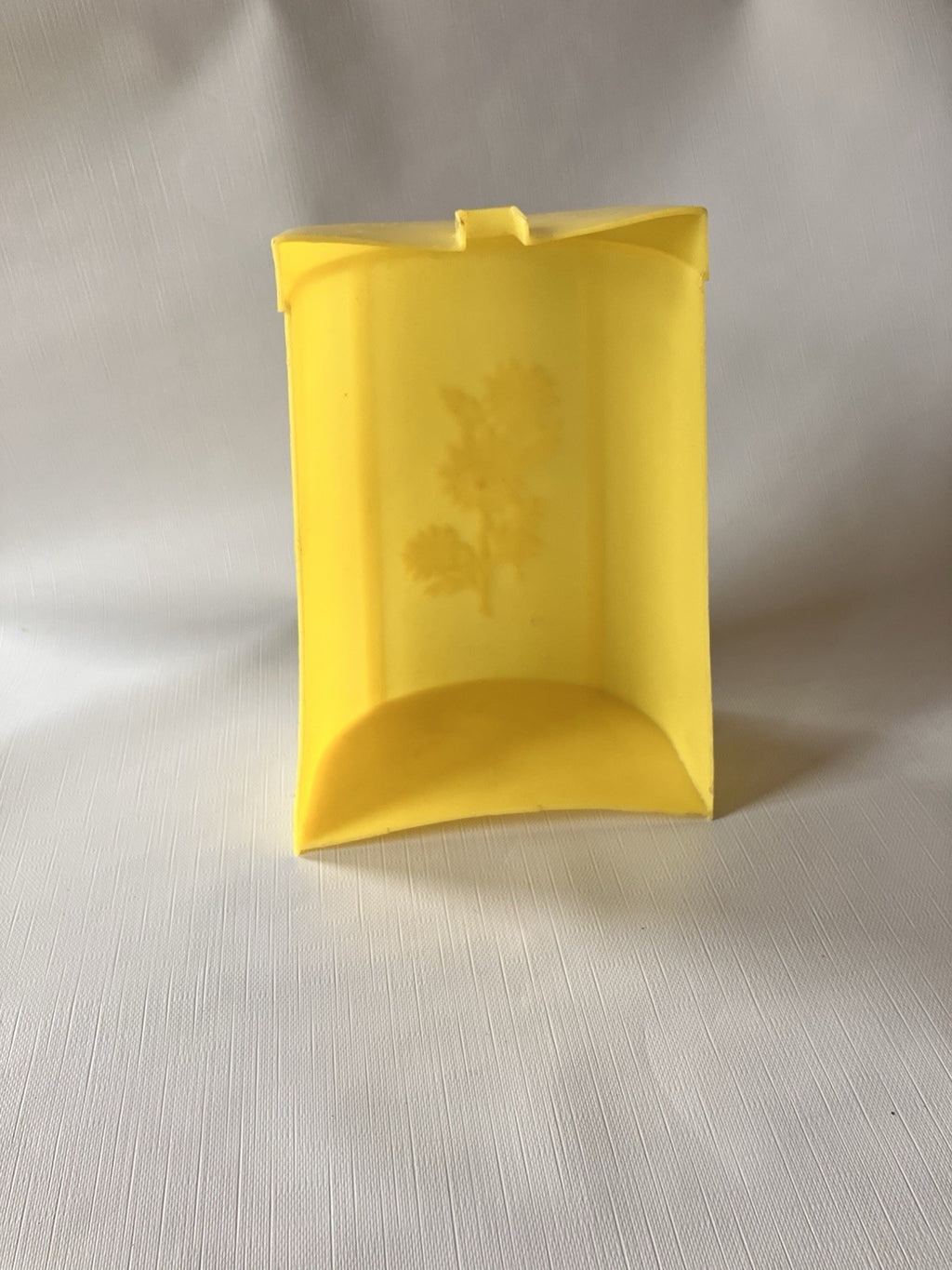 Vintage Yellow Daisy Plastic Slide Shade