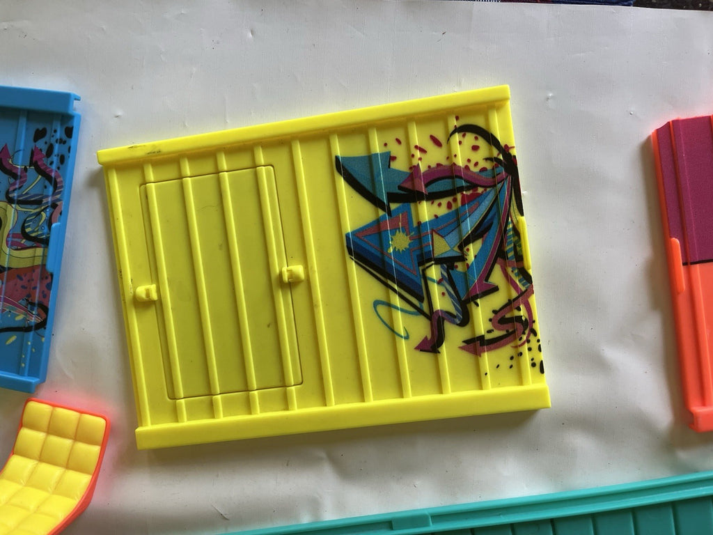 L.O.L. Surprise! Clubhouse Remix Playset Partial Set PHOTOS For Details