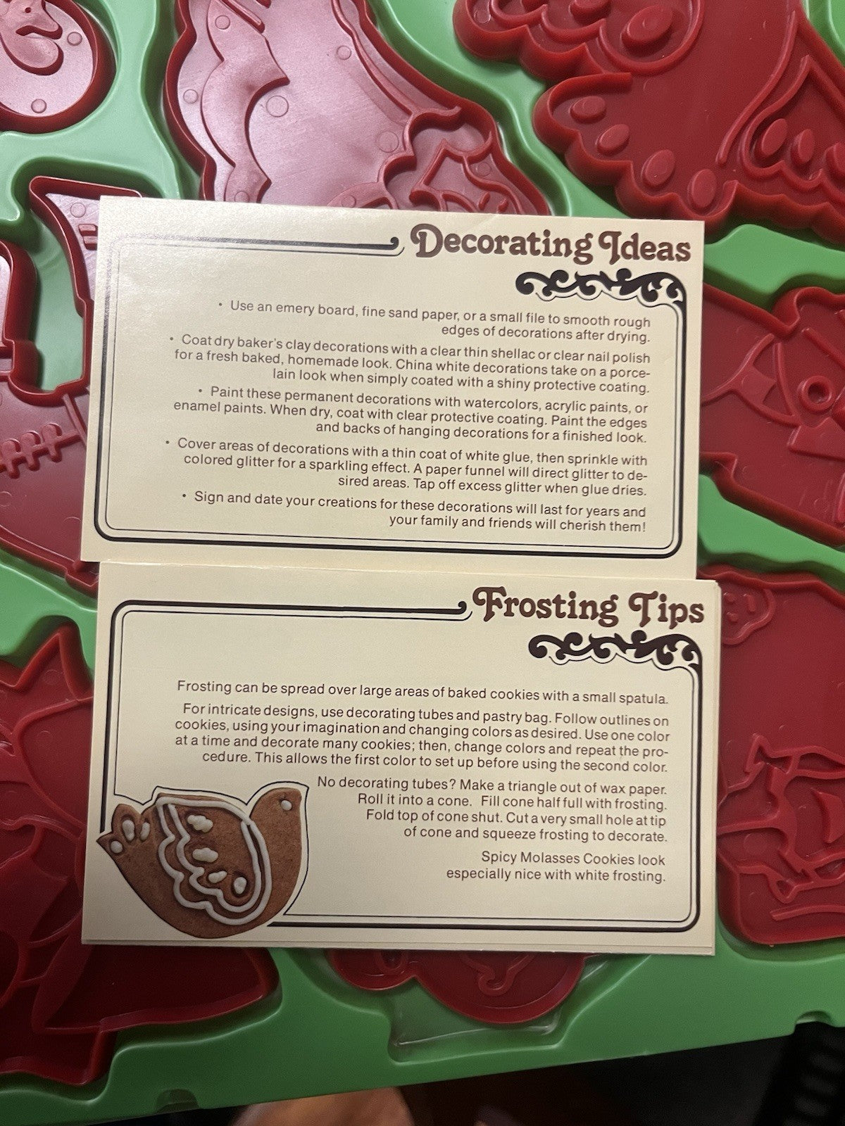 VINTGE CHILTON TWELVE DAYS OF CHRISTMAS PLASTIC COOKIE CUTTERS SET ORIGINAL BOX