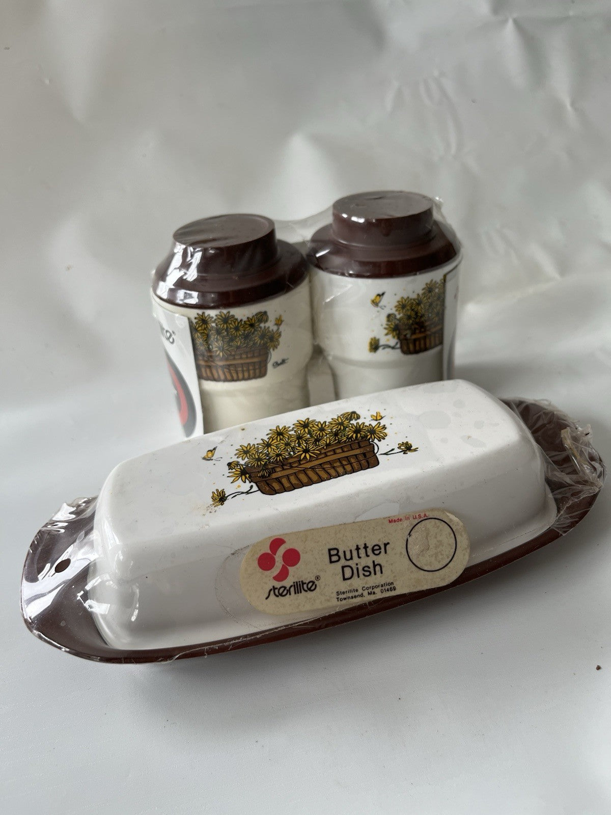 Vintage NOS Sterlite Daisy S/P Shaker And Butter Dish