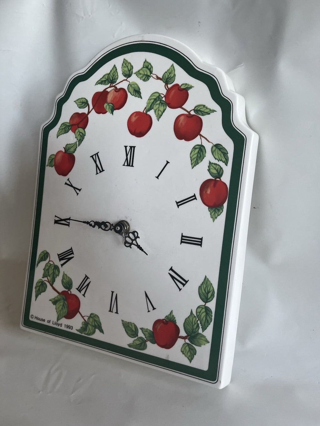 Vintage 1993 House Of Lloyd 12” Tall Apple Clock