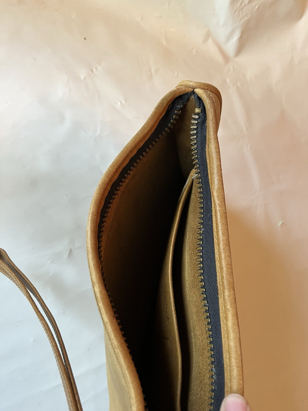 Vintage 1982/83 Coach STYLE 9560 Slim Clutch Standard In Tan Registration 0922
