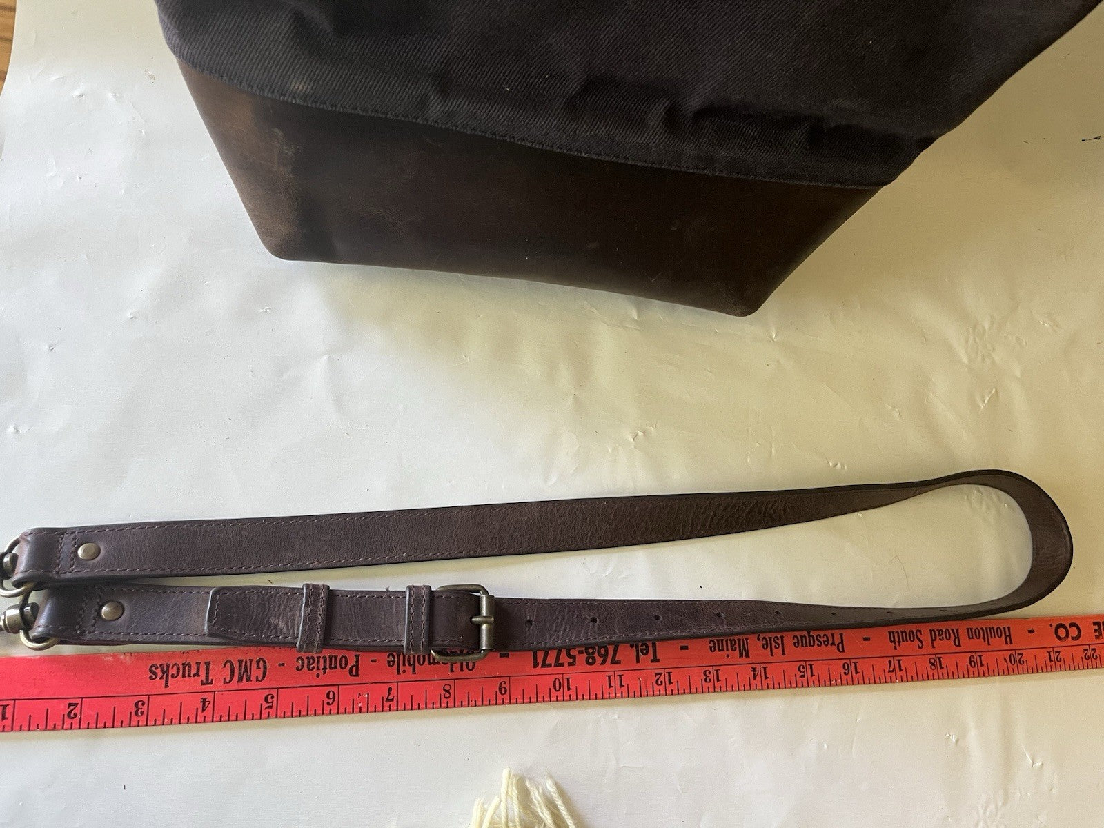 LL Bean Waxed Canvas Crossbody Bag Navy Blue and Brown Leather Logo Liner Medium