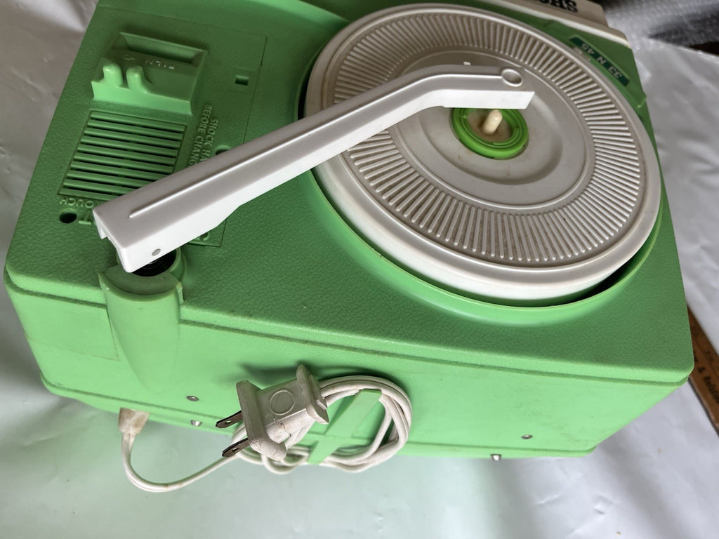 Vintage Child Guidance Show ‘N Tell Green Phono-viewer. Working Condition, GVC