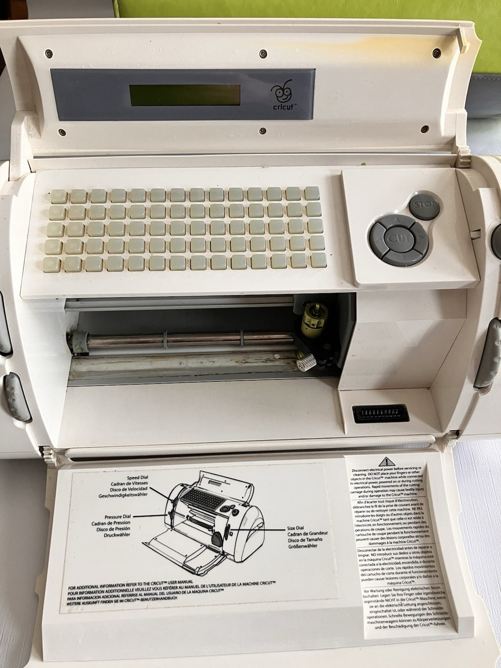 Cricut Personal Electronic Cutter Machine And Bath And Body Works Carrying Tote