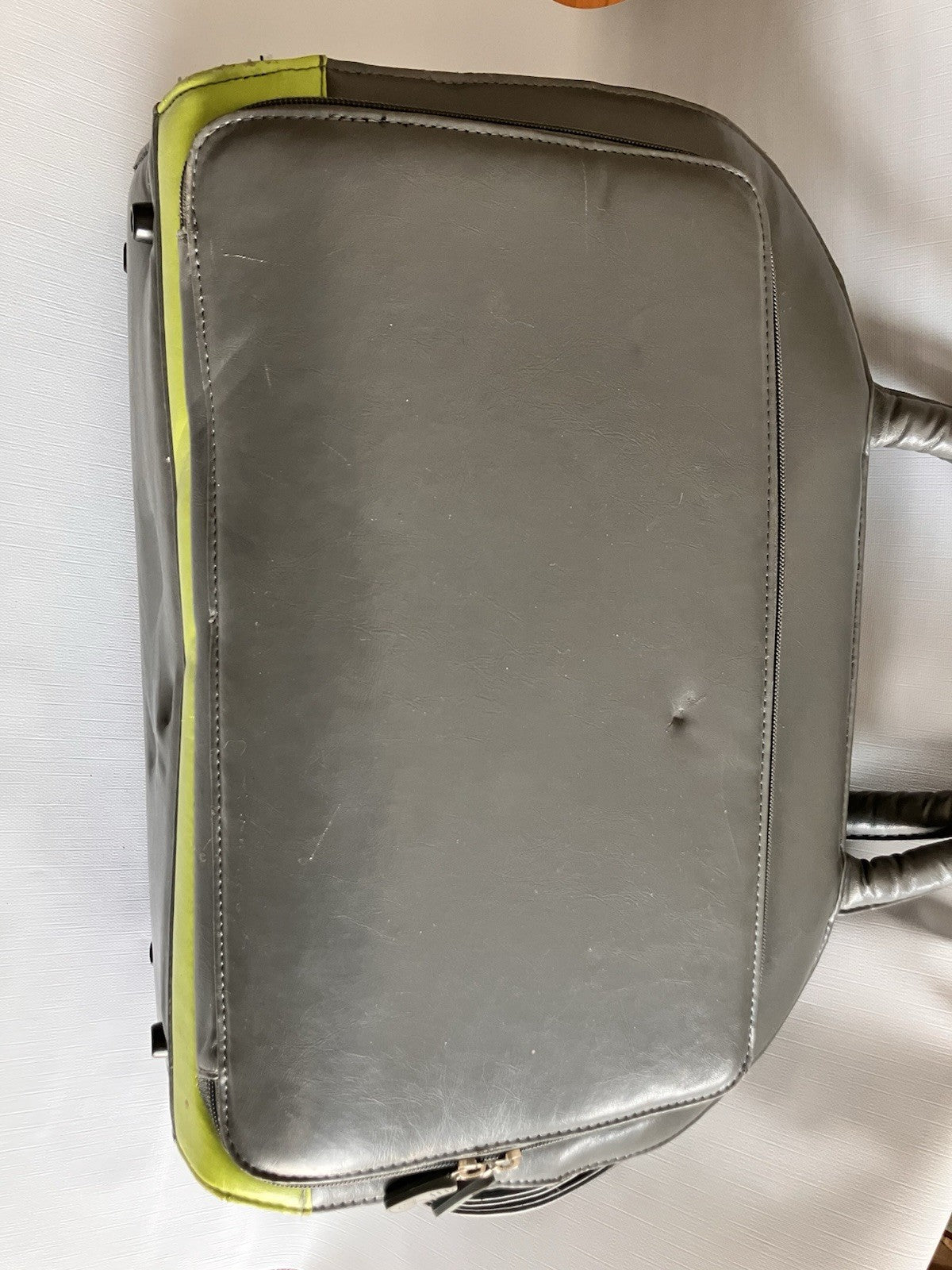 Cricut Personal Electronic Cutter Machine And Bath And Body Works Carrying Tote